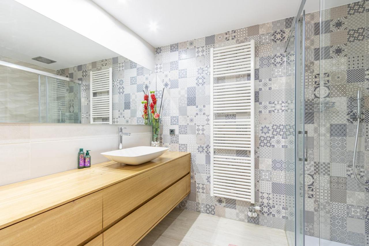 Dali City Apartamento Figueres  Ngoại thất bức ảnh